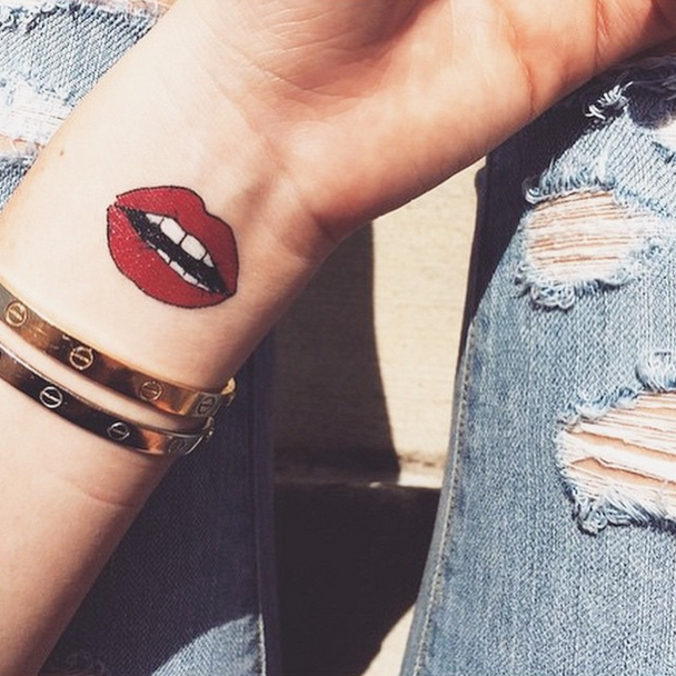 TRENDY TEMPORARY TATTOOS