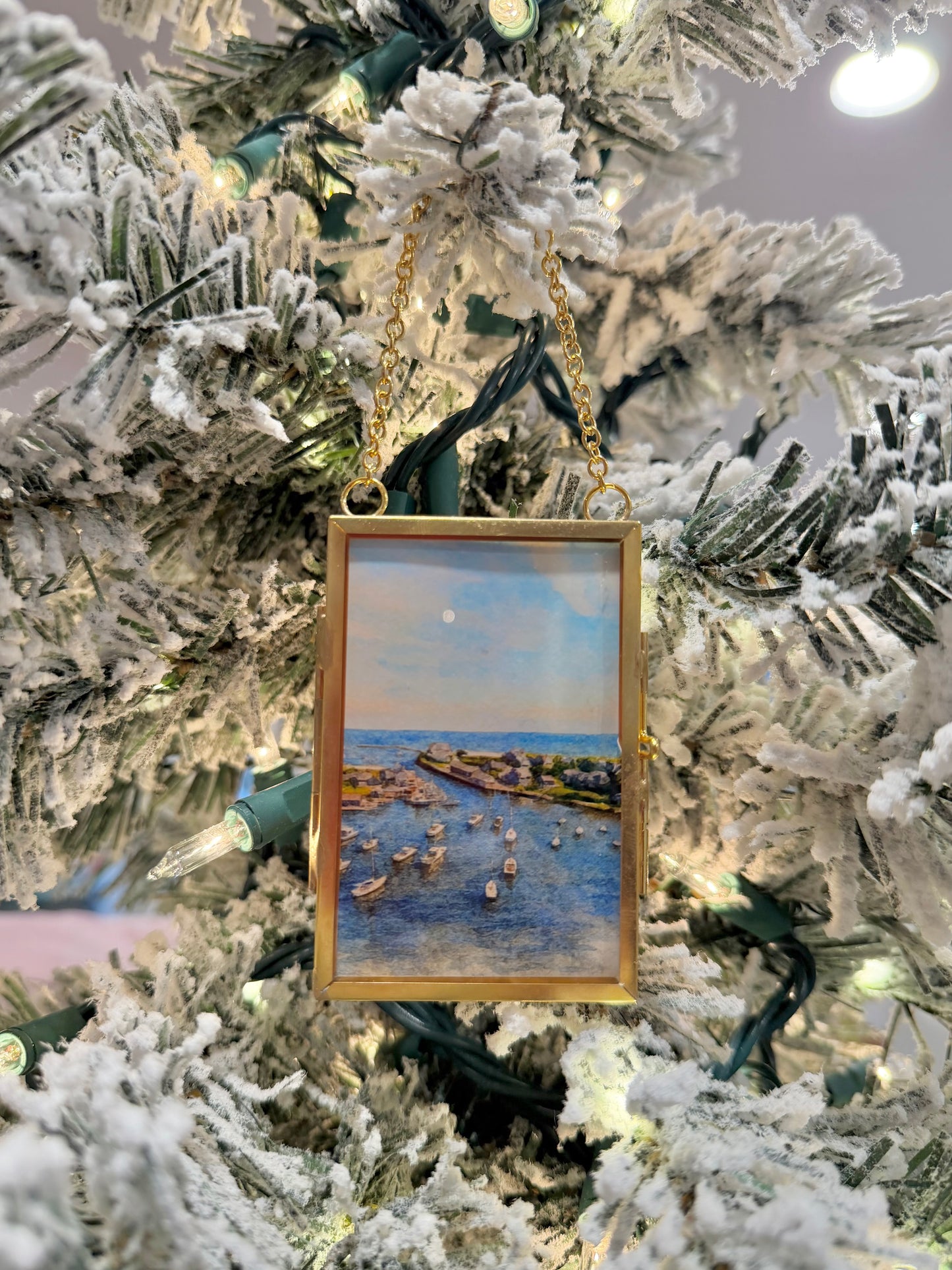 Gold Mini Hanging Frame Ornament