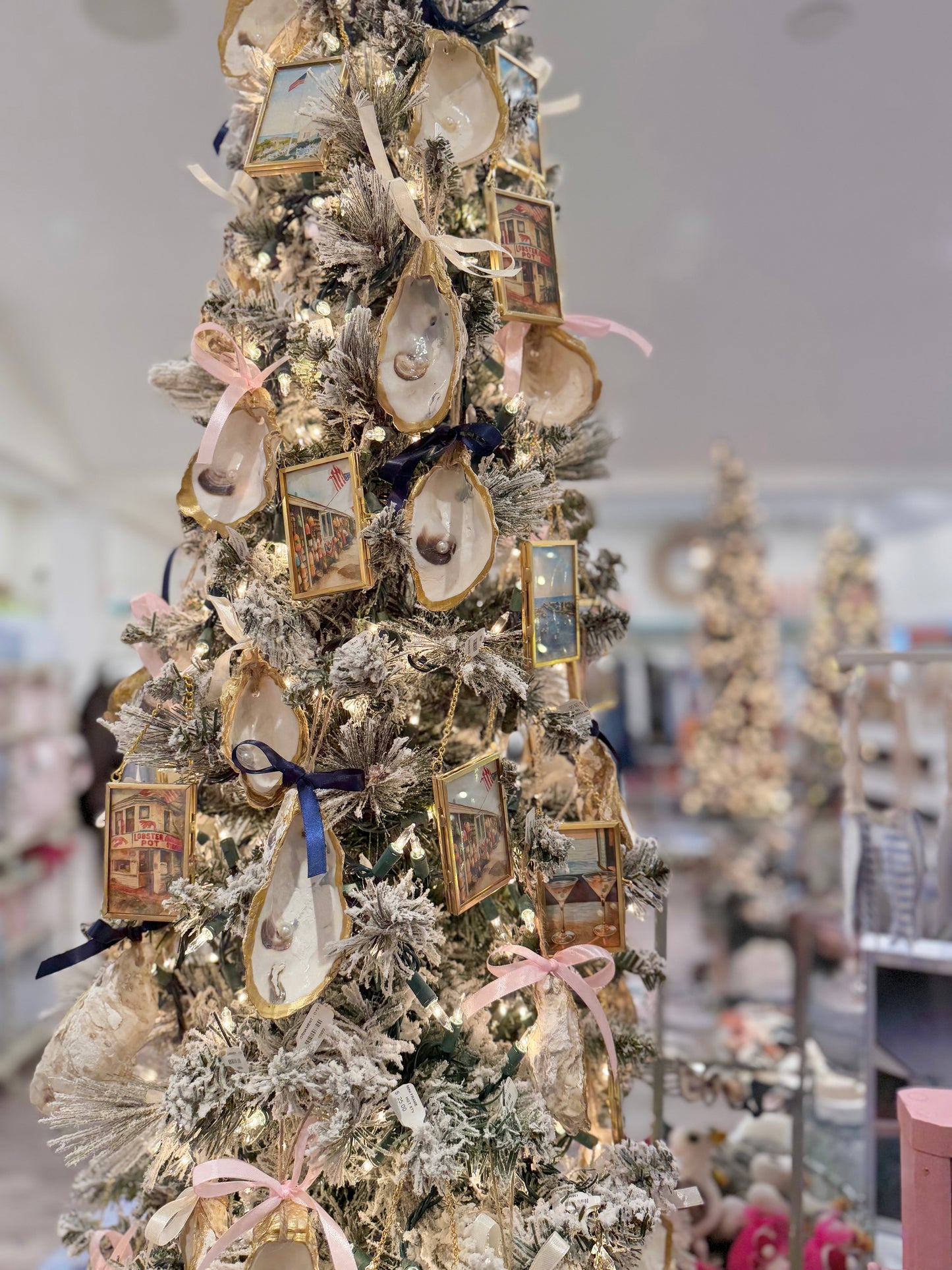 Gold Mini Hanging Frame Ornament